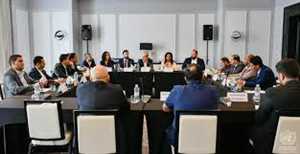 العقوبات الأمريكية تربك محادثات ملف المحتجزين باليمن.. وترتيبات عاجلة لنقل المشاورات إلى مسقط