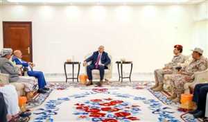 الزبيدي والبركاني لقاء مريب بلا علم جمهوري ولا انفصالي