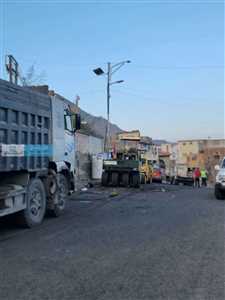 تعز.. تسارع وتيرة شق وسفلتة شارع رئيسي في مديرية صالة وسط ارتياح شعبي