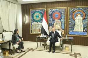 أقوى تصريح له ضد الإنتقالي ..العليمي: وحدة اليمن خط أحمر وتحركات الانتقالي خارج الشرعية تهدد الأمن الإقليمي