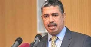 مصدر مقرّب ينفي شائعات احتجاز السفير خالد بحاح ويؤكد: يمارس مهامه بشكل طبيعي