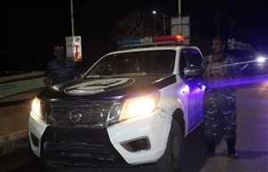 الأجهزة الأمنية بغيـل باوزير تضبط متهماً في قضيتي نصب واحتيال وخيانة أمانة بعقارات مواطنين