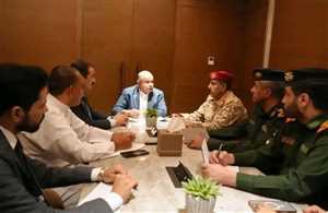 الخنبشي يترأس اجتماعًا أمنيًا موسعًا في حضرموت بحضور وزير الداخلية لبحث الجاهزية ومواجهة التحديات