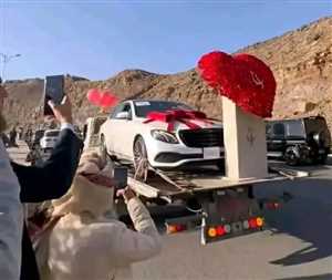 الكشف عن هوية المريض الذي فجّر أزمة ما عرف بـ “موكب أكبر خطوبة في اليمن ” بصنعاء… وشرطة الحوثي تحتجز السيارات المتسببة