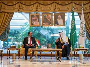 حيدان يبحث مع نائب وزير الداخلية السعودي تعزيز الشراكة الأمنية على هامش معرض الدفاع العالمي 2026