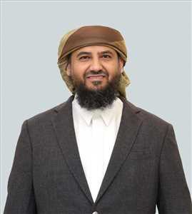 صحفي يمني يحذر من إعلان المحرمي نفسه «القائد الأعلى للقوات الجنوبية».. عودة خطيرة إلى مربع الانقسام