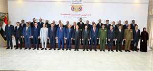 عاجل : الحكومة تصوم في اليمن ..عودة مفاجئة للحكومة إلى عدن.. الزنداني يصل لقيادة مرحلة الحسم الاقتصادي والخدمي