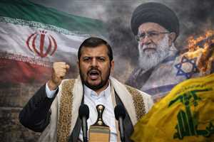 قيادي حوثي سابق يفجّرها: "استسلموا قبل فوات الأوان"‘‘إيران تغيّرت وعليكم أن تسلّموا .. لستم استثناء’’