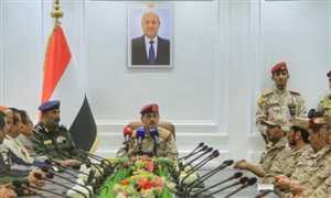 وزير الدفاع من عدن: لا تراجع عن تحرير صنعاء.. وتعزيز الجاهزية لحسم المعركة مع الحوثيين