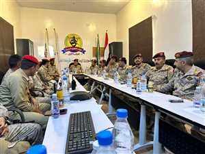 وزير الدفاع يتفقد جاهزية الفرقة الأولى طوارئ ويشيد بمستوى الأداء والانضباط