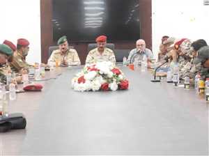 قوات الانتقالي ترفض خطط الدمج مع وزارة الدفاع.. تشديد على الجاهزية ورفض “الأوامر الخارجية”