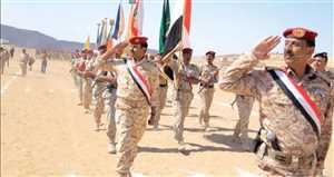 في مرحلتها الأولى ...تقدم لافت في إعادة هيكلة الجيش اليمني.. كشف آلاف الأسماء الوهمية وبدء مرحلة الدمج
