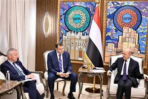 العليمي لوفد البرلمان الأوروبي : أمن البحر الأحمر يبدأ باستعادة الدولة اليمنية