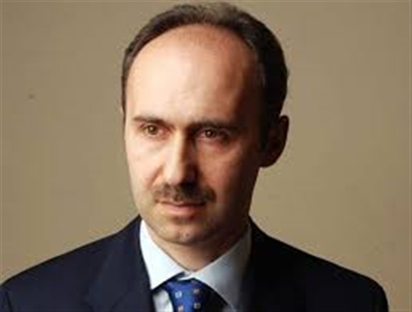 الكاتب التركي "تشاكر": أليس من الواجب على تركيا أن تحتج على مايحصل في اليمن؟