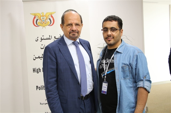 الشرعية تتمسك بالمرجعيات الثلاث للحل في اليمن