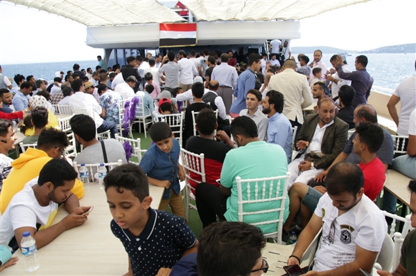 شاهد.. أجواء يمنية خالصة خلال احتفال الجالية اليمنية في تركيا بعيد الأضحى