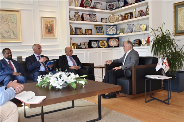 اللجنة العليا للإغاثة تبحث مع الهلال الأحمر التركي استمرار الدعم الإغاثي لليمن