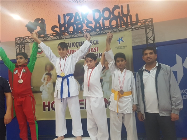 لاعب يمني يحصد برونزية بطولة الكاراتيه للناشئين باسطنبول