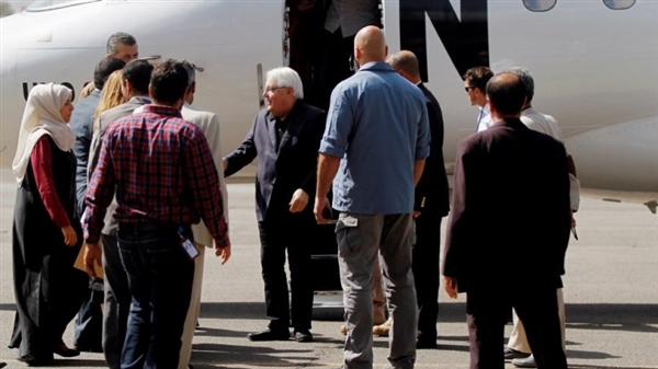 المبعوث الأممي غريفيث يصل مدينة الحديدة ويزور الميناء