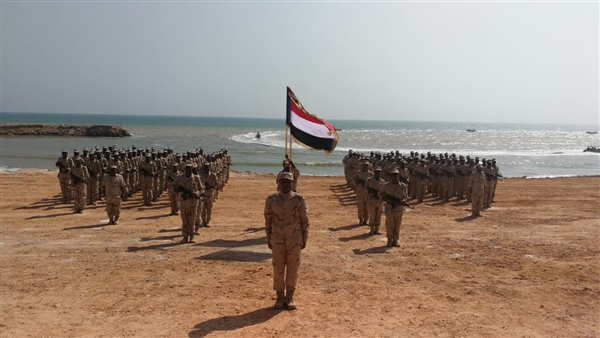 خفر السواحل اليمنية تتسلم مهام تأمين موانئ وسواحل حضرموت من قوات التحالف