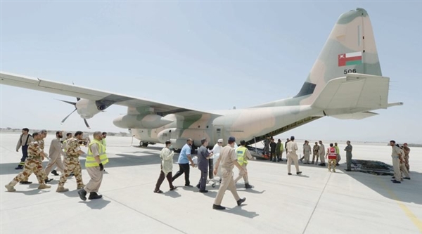 تمهيداً لمفاوضات السويد.. مسقط تستقبل 50 جريحاً من مسلحي الحوثي