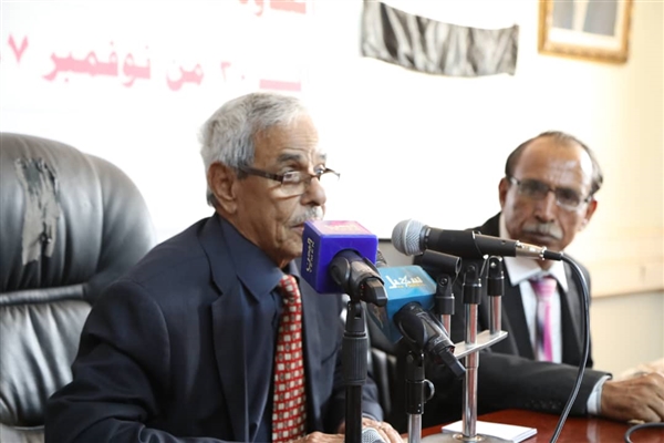 مأرب: الجيش الوطني ينظم ندوة ثقافية بمناسبة احتفاليات الـ30 من نوفمبر