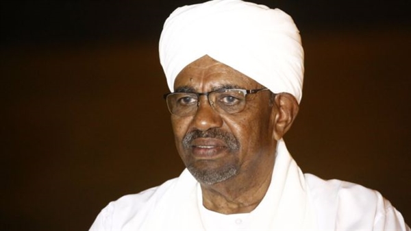 الرئيس السوداني يزور قطر وسط احتجاجات في عموم السودان