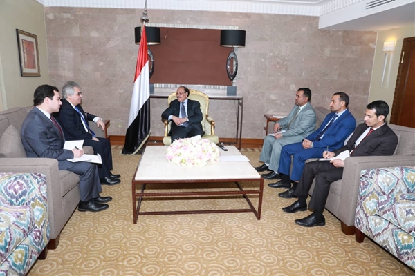 السفير التركي يؤكد دعم بلاده التام للحكومة الشرعية في اليمن