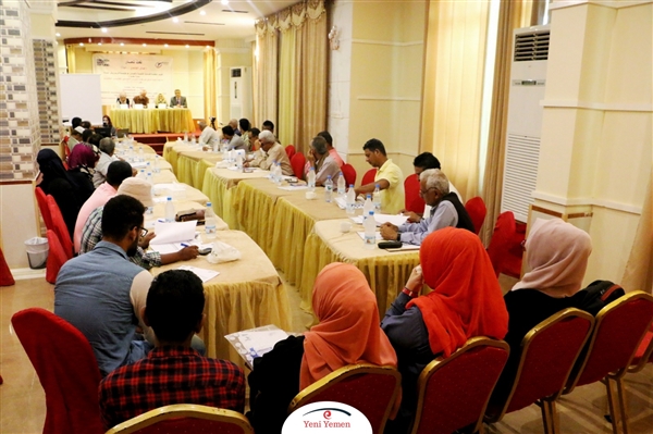 منظمة "تحديث" تقيم ندوة ناقشت أوضاع المدنيين والعسكريين المتقاعدين في عدن