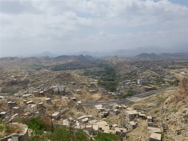 استشهاد ثلاثة جنود وإصابة آخرين في مواجهات مع ميليشيات الحوثي شمال تعز