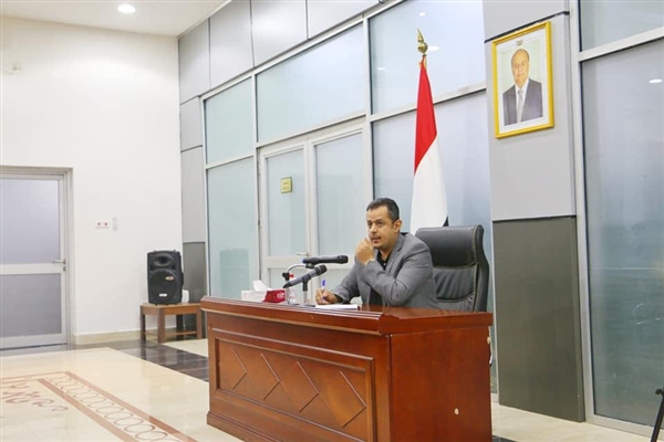 رئيس الوزراء يقيم أمسية رمضانية للشباب مؤكداً على دورهم في عملية اتخاذ القرار