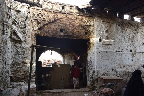 بعد عقود من الإهمال.. سنوات الحرب تهدد بمحو معالم زبيد التاريخية‎ (تقرير خاص)