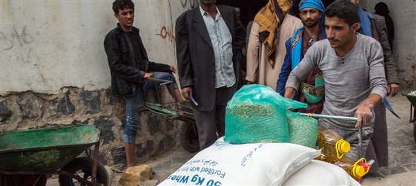 برنامج الغذاء العالمي: وصلنا لمناطق شهدت أعنف الاشتباكات في اليمن