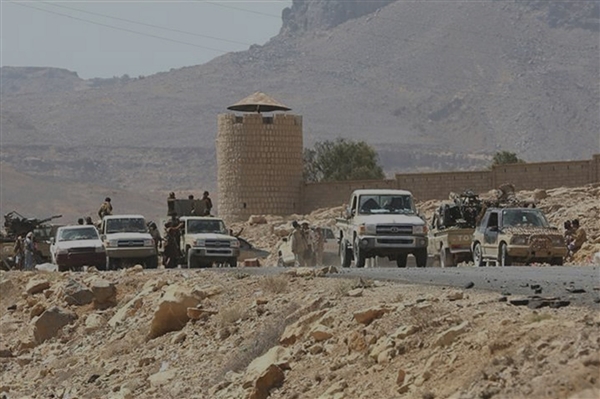 قوات الحكومة الشرعية تصل منفذ عدن الشرقي 