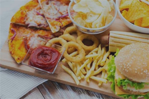 من قال أن الأغذية الغنية بالدهون تزيد الوزن فقط ؟!