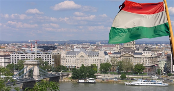 دولة أوروبية توافق على زيادة المنح الدراسية للطلاب اليمنيين