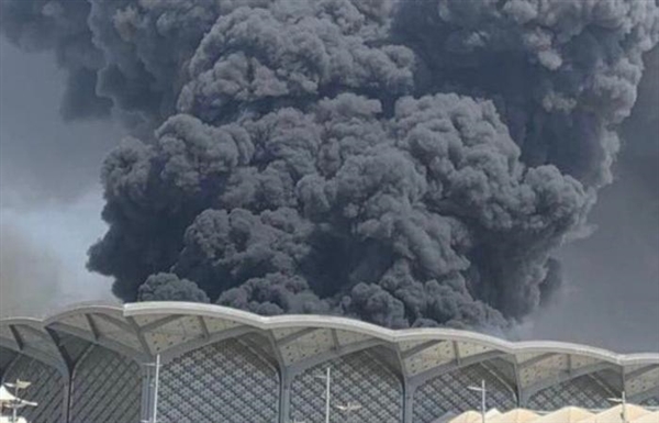 حريق هائل  في محطة قطار الحرمين بجدة وسقوط إصابات