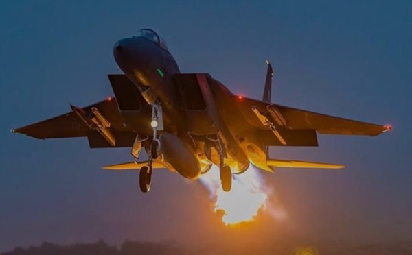 قتلى وجرحى لمليشيات الحوثي في غارات جوية بحرض