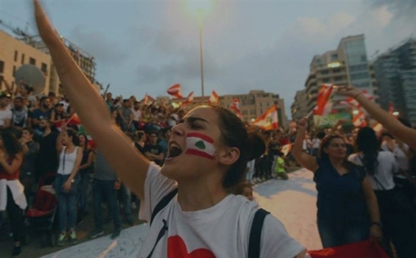 اللبنانيون يرفضون الإصلاحات ويواصلون الاحتجاجات لليوم السادس