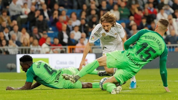 ريال مدريد يوافق على رحيل مودريتش