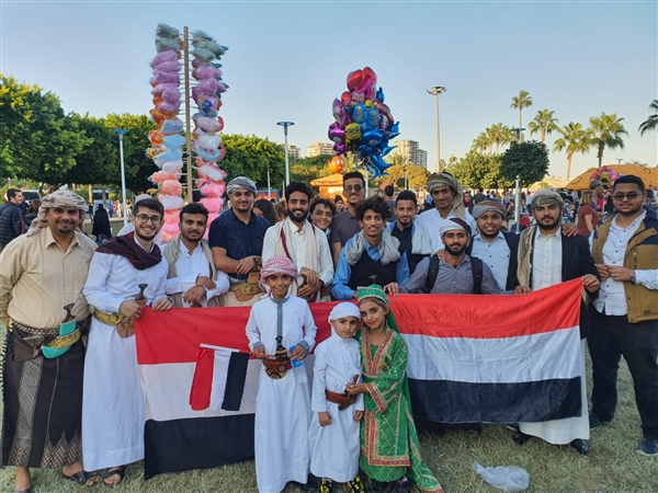 الطلاب اليمنيون في مرسين يشاركون في كرنفال دولي بتركيا