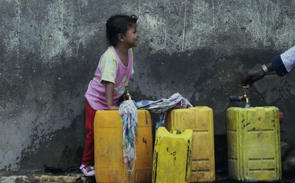 مياه الشرب في صنعاء لمن استطاع إليها سبيلاً !