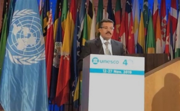 سفير اليمن لدى اليونسكو يحذر من نهب الآثار وتجريف التعليم في اليمن