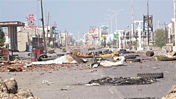 مليشيات الحوثي تواصل خروقاتها وتقصف مواقع الجيش بالحديدة