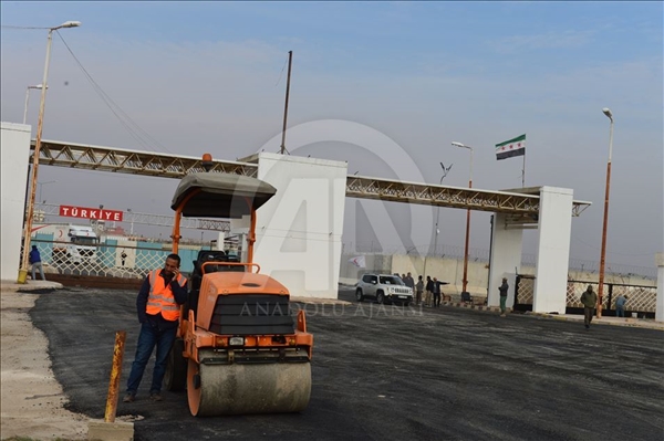 تركيا تستعد لإعادة فتح معابر حدودية مع مناطق "نبع السلام"