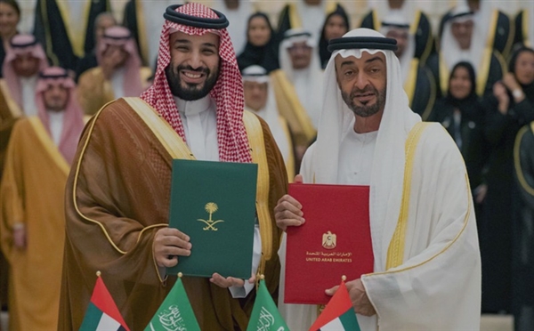 بن سلمان في الإمارات وإنهاء الحرب في اليمن على رأس الملفات