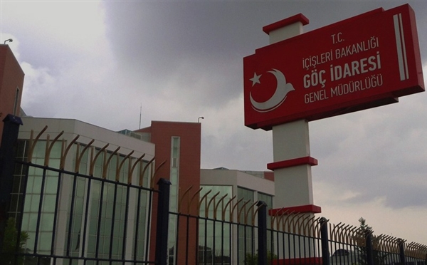 استثناء الجالية اليمنية من شروط تجديد الإقامة السياحية في تركيا