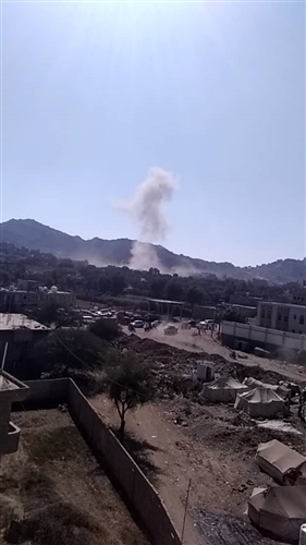 انفجار عنيف يستهدف عرضا عسكريا في الضالع وسقوط قتلى وجرحى