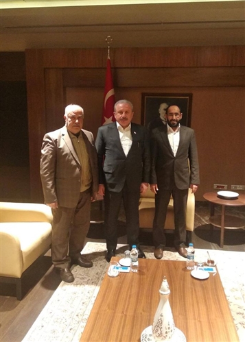 التويتي يلتقي رئيس البرلمان التركي ويستعرض الصعوبات  التي تواجه الجالية اليمنية 