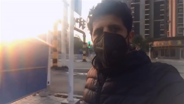 الطلاب اليمنيون في الصين : كل الجاليات تم إجلاؤها ونحن ننتظر الموت كل يوم